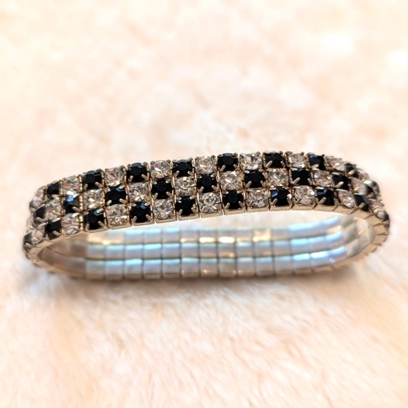 Jewelry - Vintage 80's Black & Clear Rhinestone Stretchy Bracelet